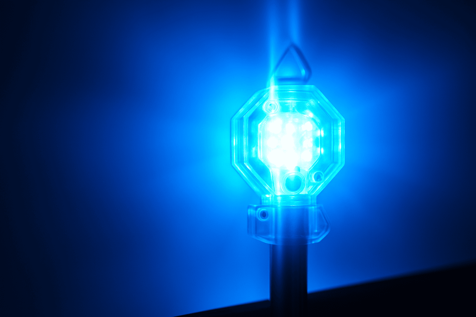 光で動物を遠ざける獣害用ライト